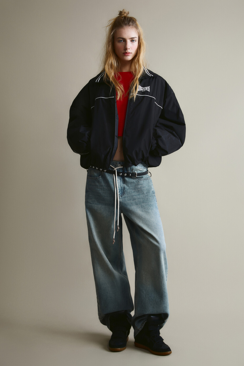 Куртка-ветровка с лампасами - цвет черный - 5