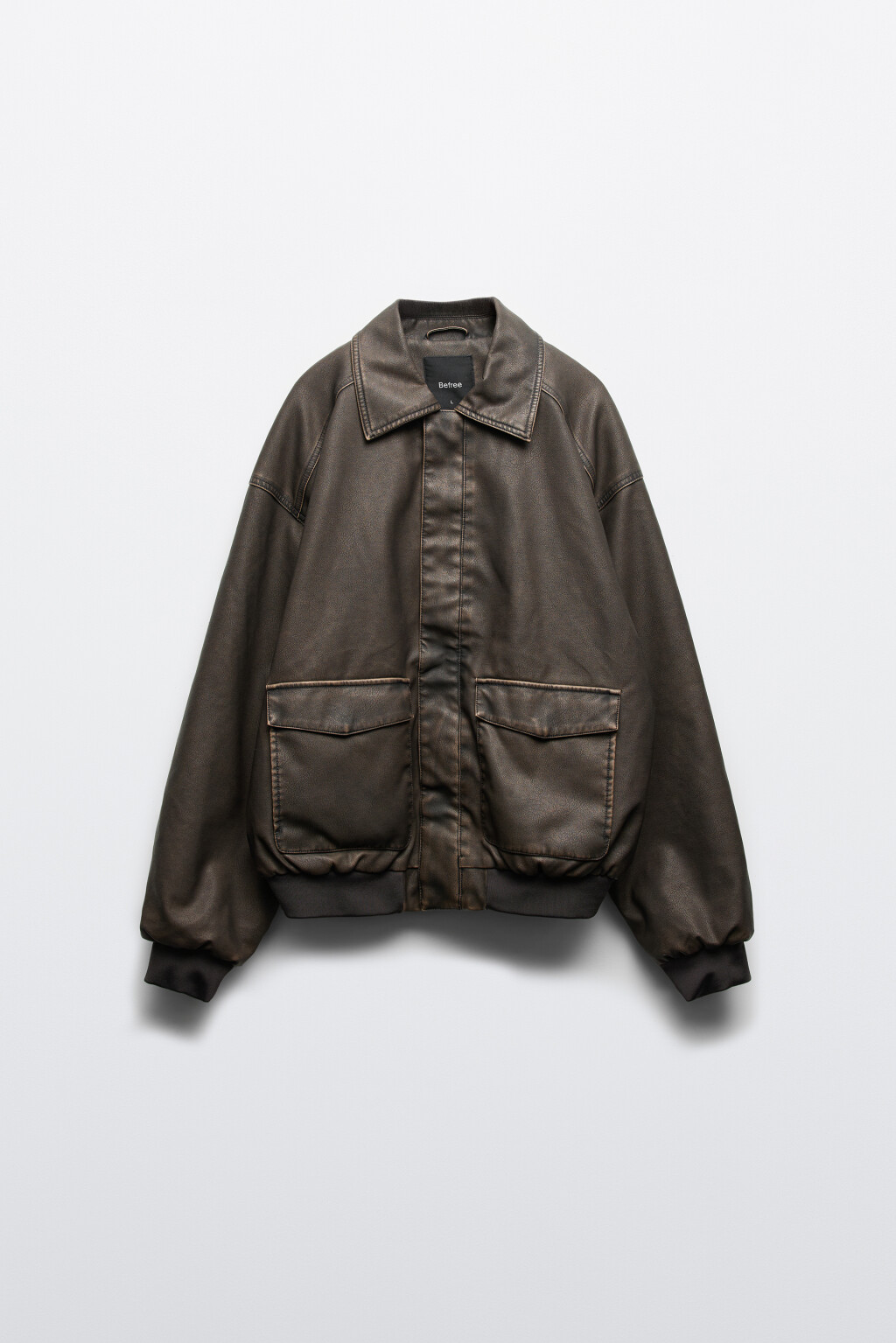 Куртка-бомбер с кожаной фактурой - цвет коричневый - 9