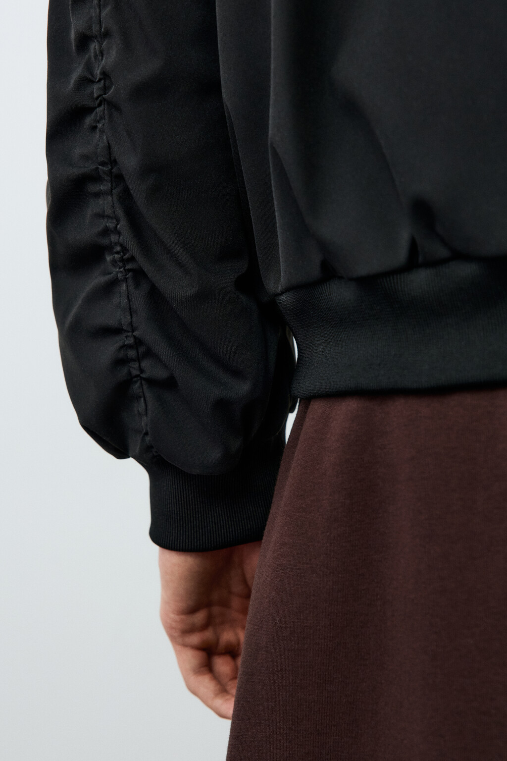 Куртка-бомбер свободная с трикотажным воротником - цвет черный - 6