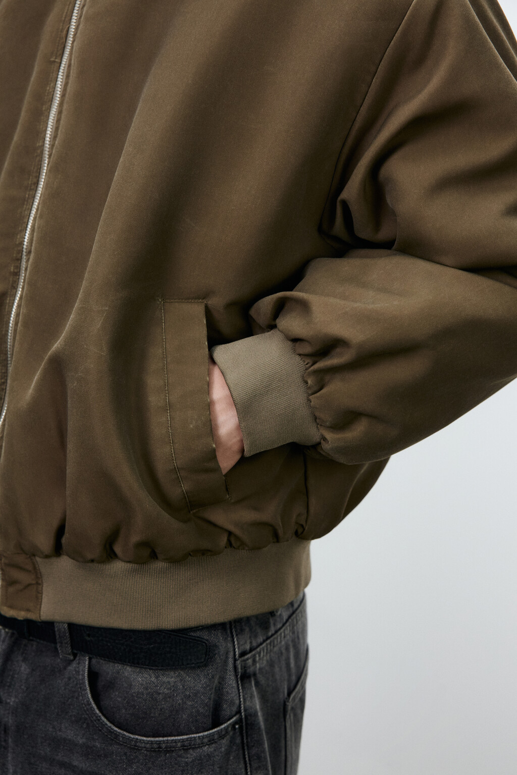 Куртка-бомбер с отложным воротником утепленная - цвет коричневый - 8