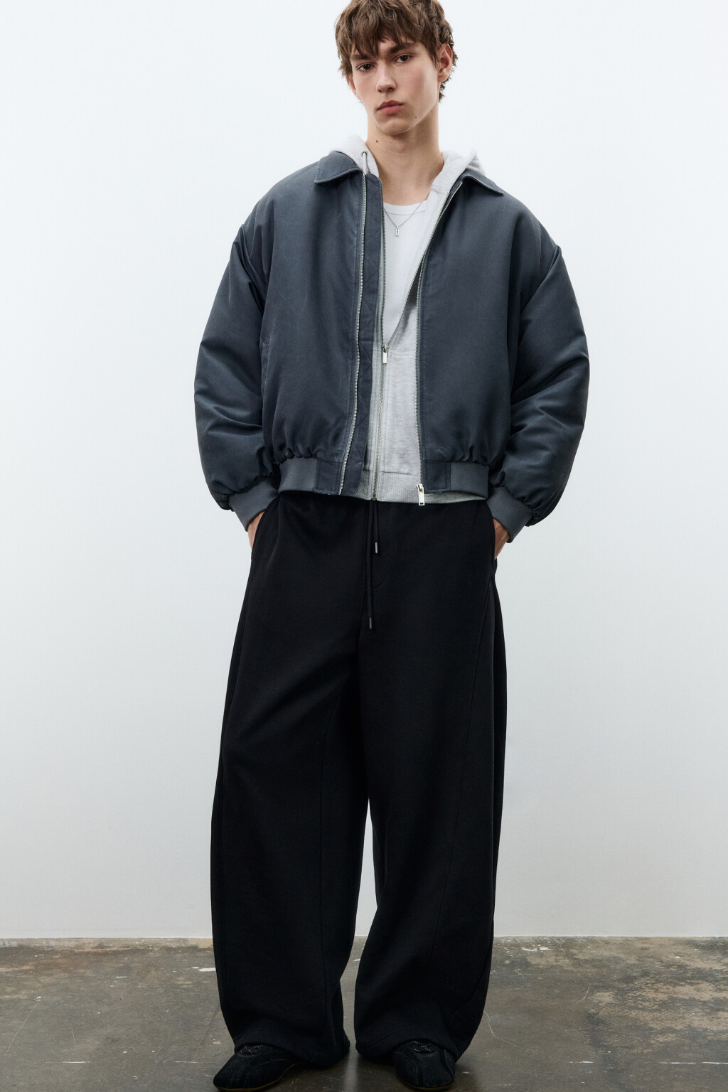 Куртка-бомбер с отложным воротником утепленная - цвет серый - 1