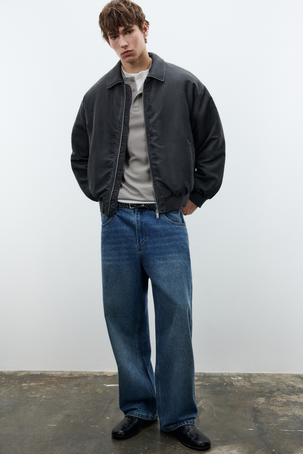 Куртка-бомбер с отложным воротником утепленная - цвет черный - 2