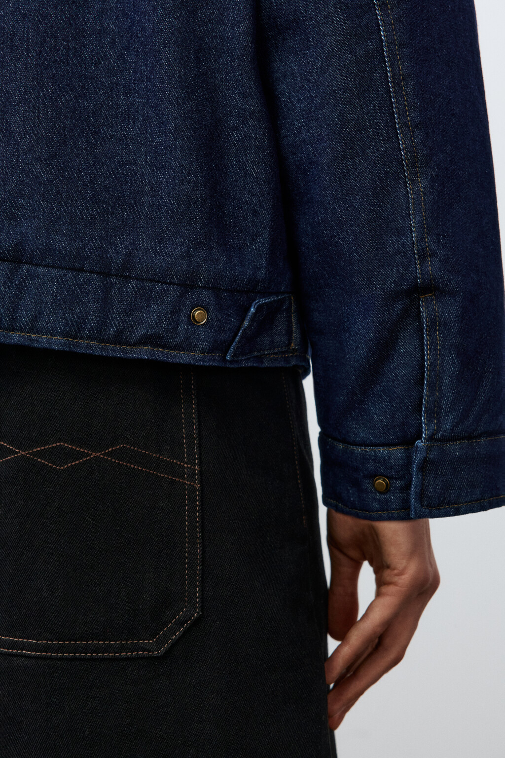 Куртка-бомбер джинсовая с отложным воротником - цвет синий - 7