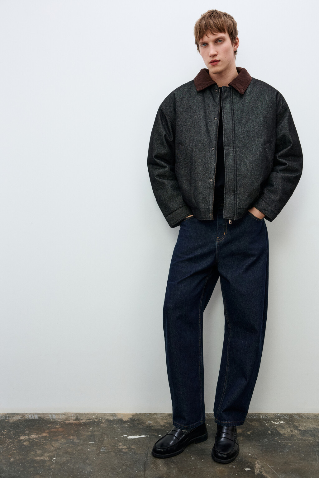 Куртка-бомбер джинсовая с отложным воротником - цвет черный - 2