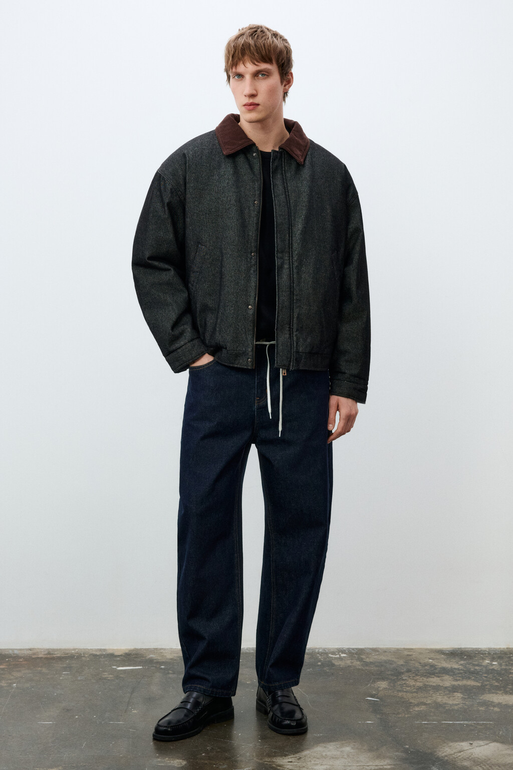 Куртка-бомбер джинсовая с отложным воротником - цвет черный - 5