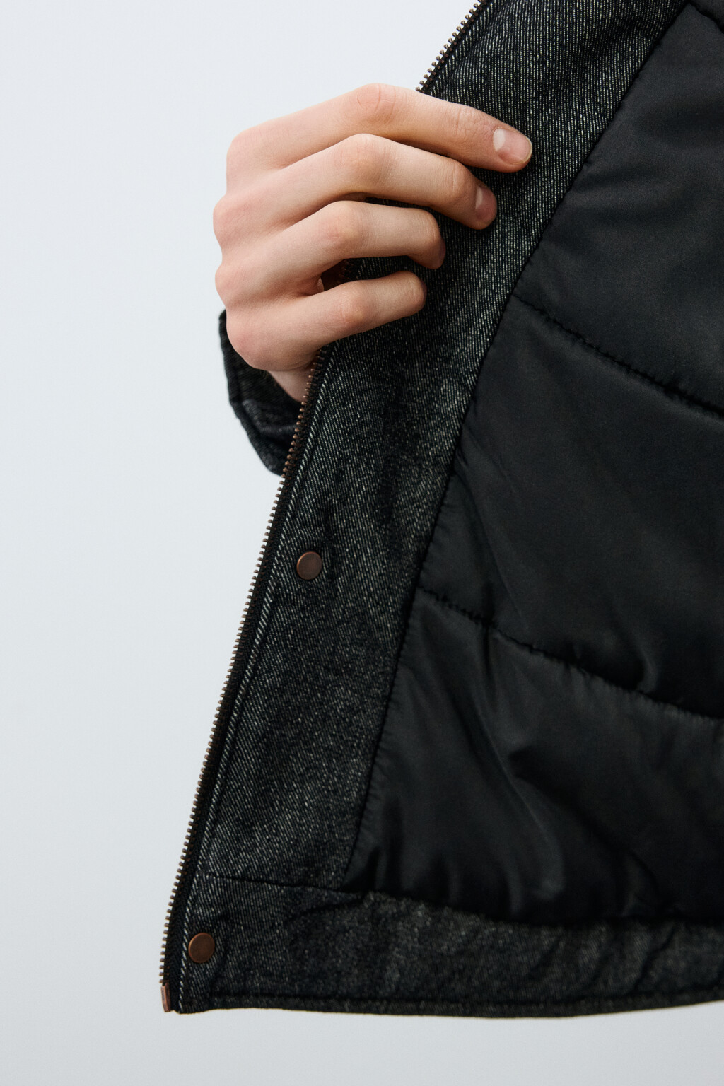 Куртка-бомбер джинсовая с отложным воротником - цвет черный - 9