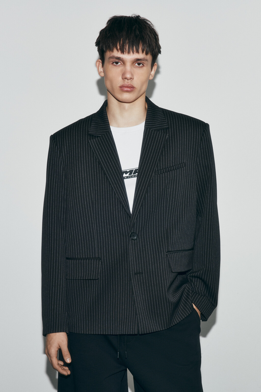 Пиджак прямой из костюмной ткани в полоску - цвет черный - 2