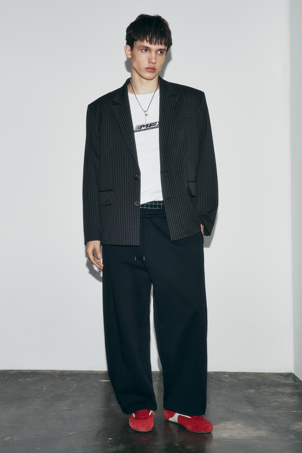 Пиджак прямой из костюмной ткани в полоску - цвет черный - 4