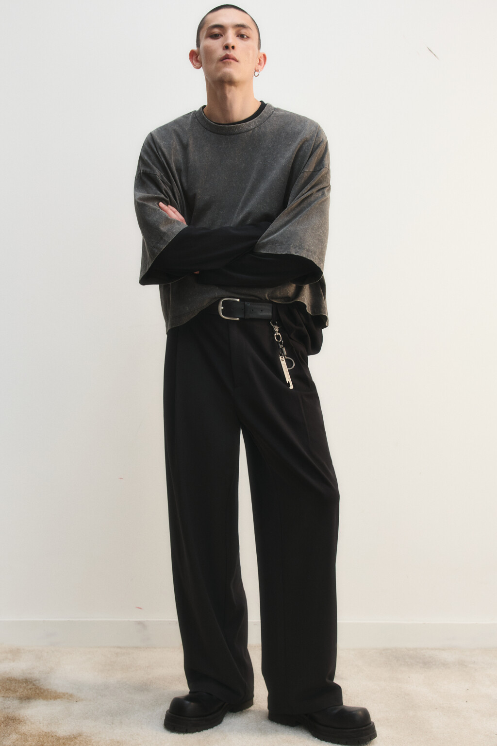 Брюки классические со стрелками - цвет черный - 1