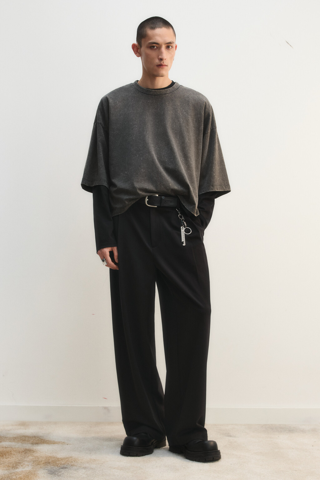 Брюки классические со стрелками - цвет черный - 4