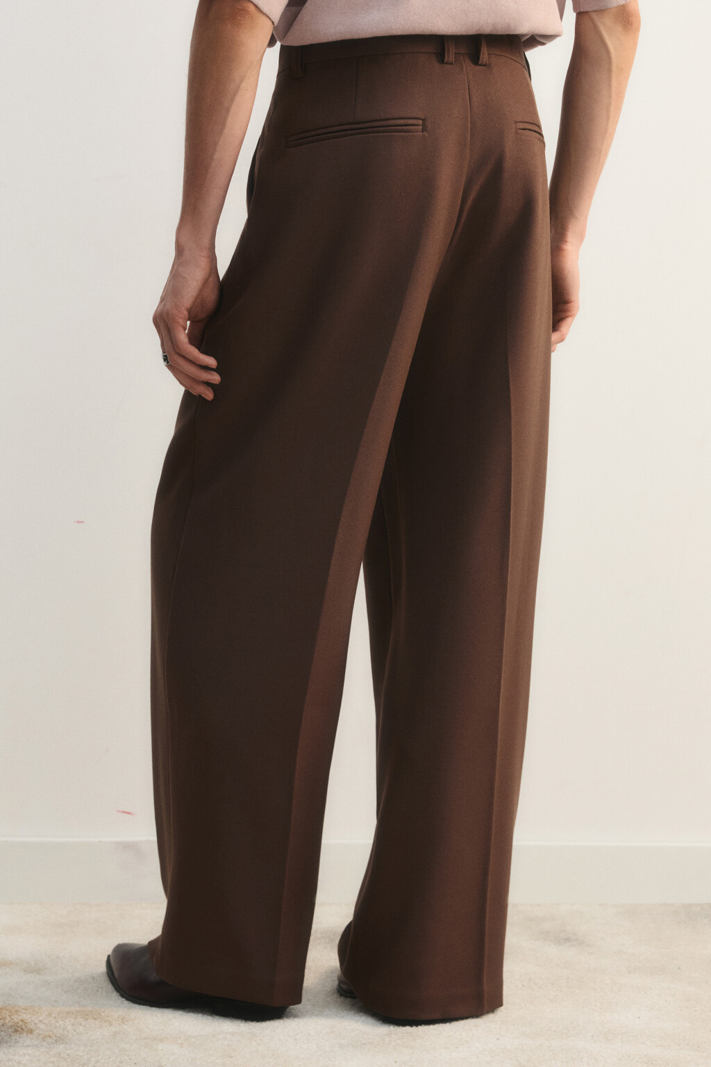 Брюки широкие со стрелками - цвет коричневый - 3