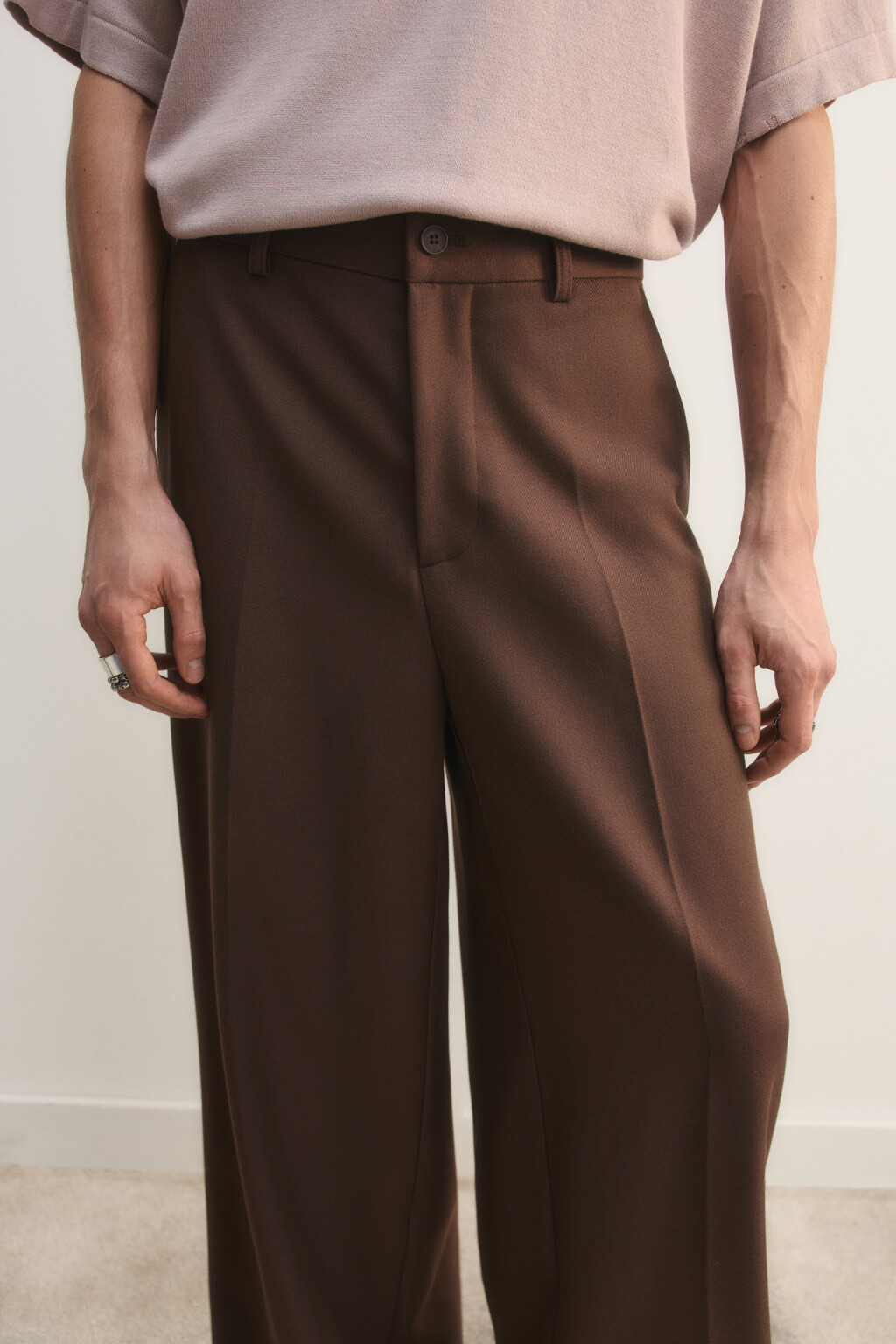 Брюки широкие со стрелками - цвет коричневый - 5