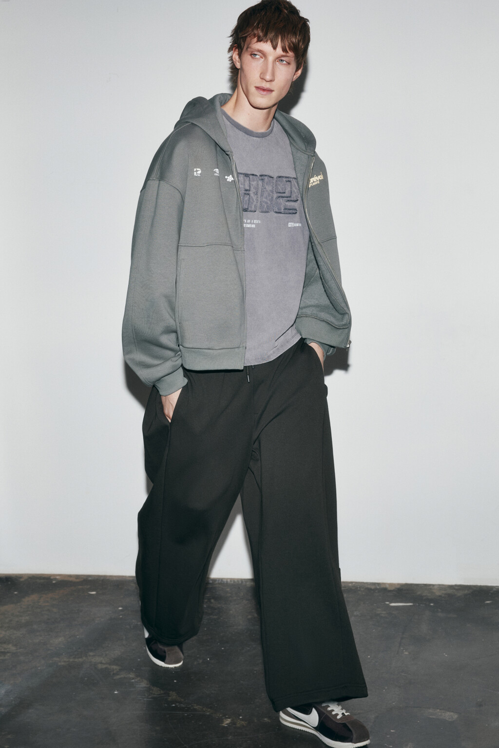 Брюки straight fit со средней посадкой - цвет серый - 1