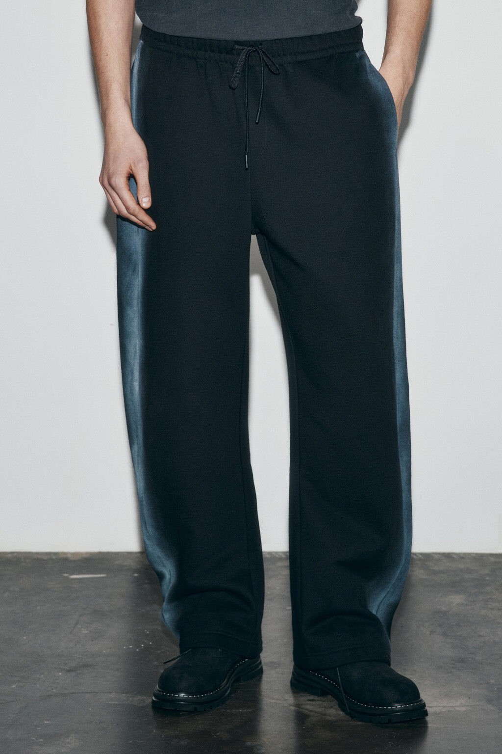 Брюки из футера с вареным эффектом - цвет черный - 2