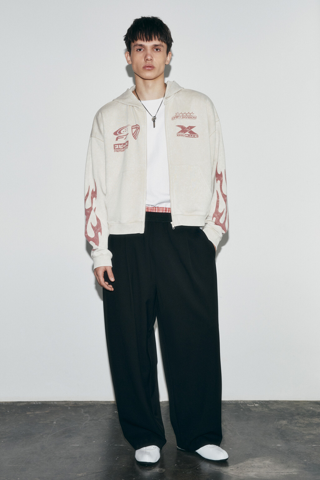 Брюки wide leg со средней посадкой на резинке - цвет черный - 5