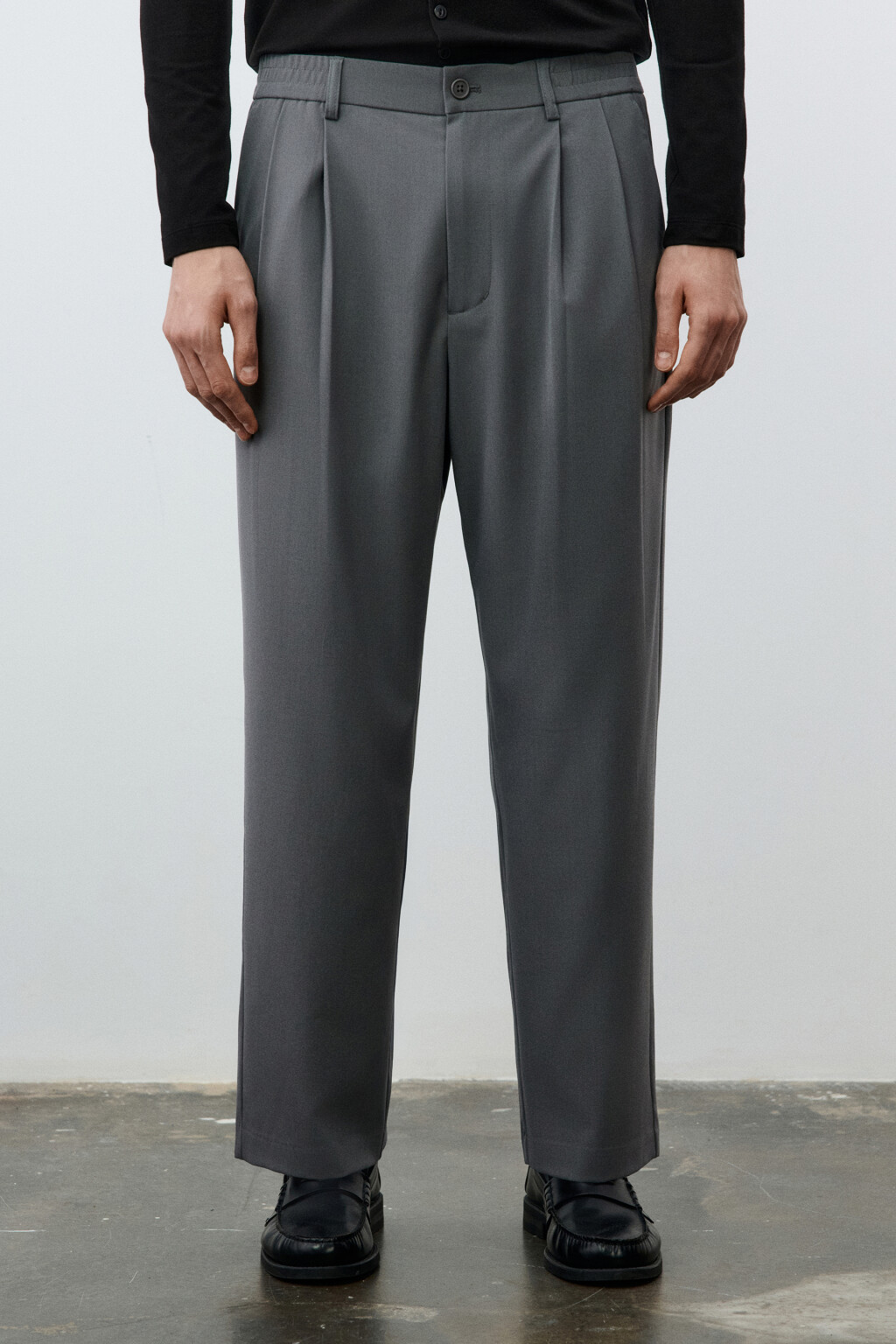 Брюки прямые из костюмной ткани - цвет серый - 2