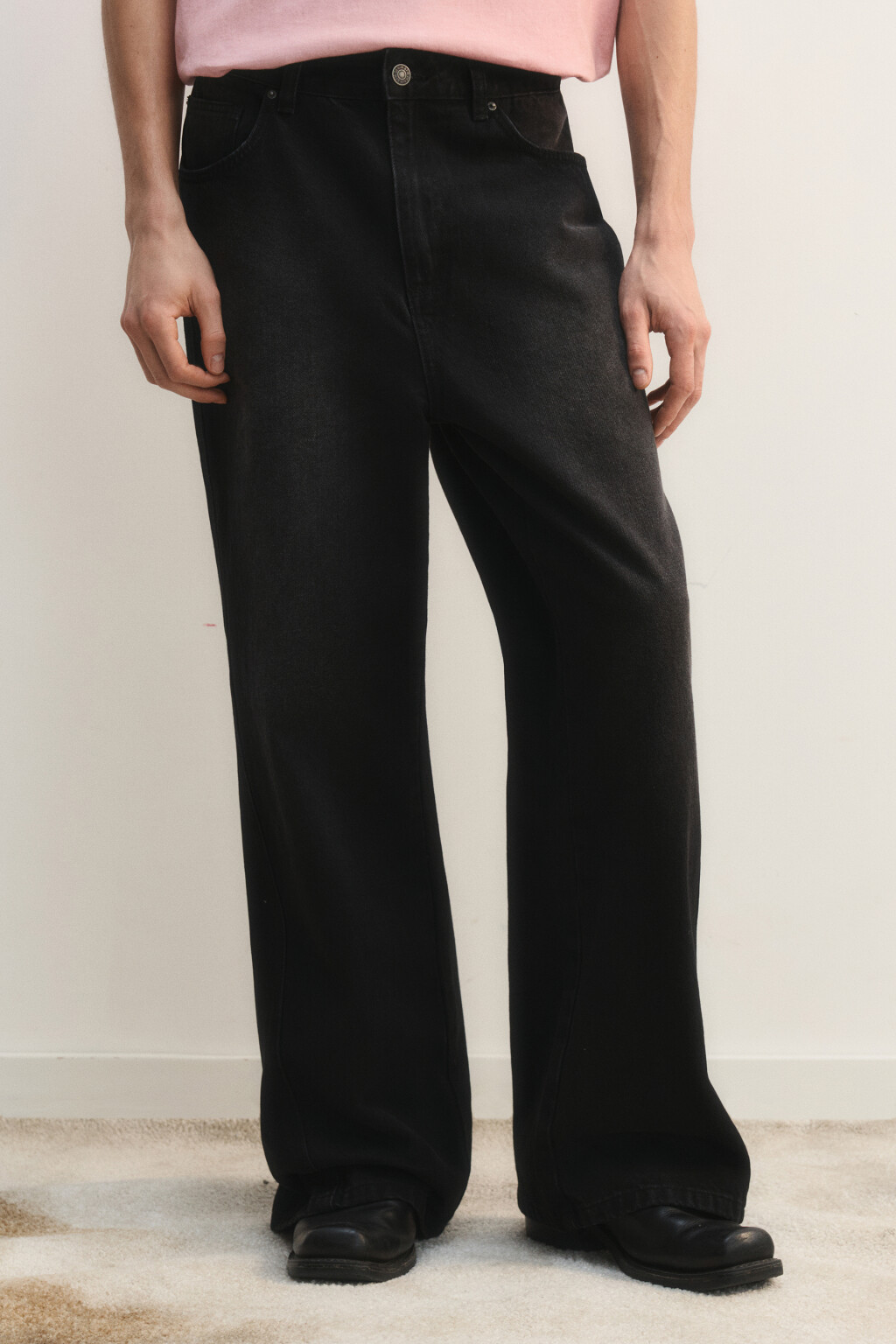 Джинсы клеш с декоративными швами - цвет черный - 3