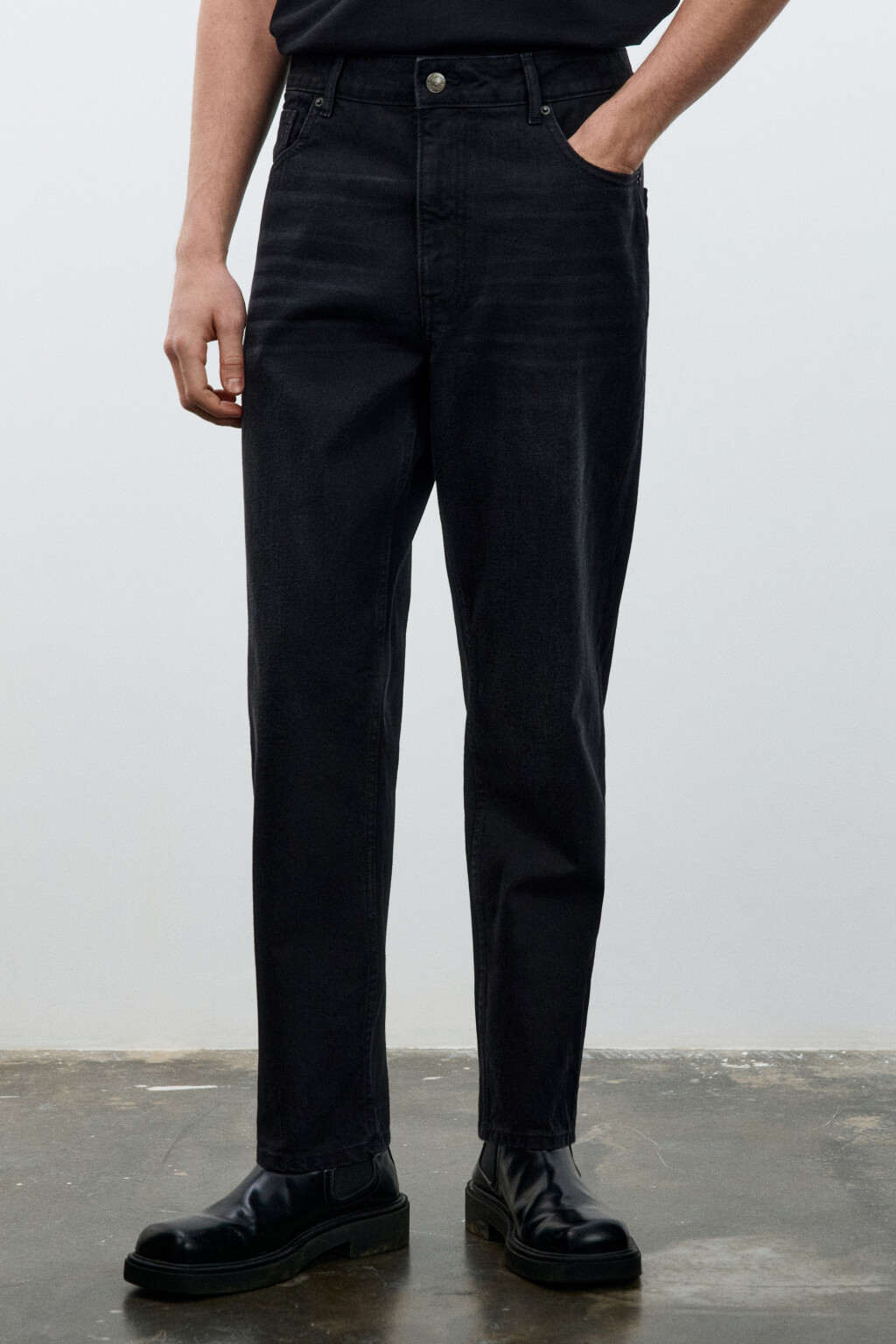 Джинсы loose fit со средней посадкой зауженные - цвет черный - 3