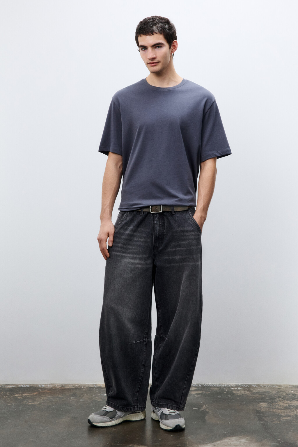 Джинсы baggy fit с потертостями - цвет серый - 4