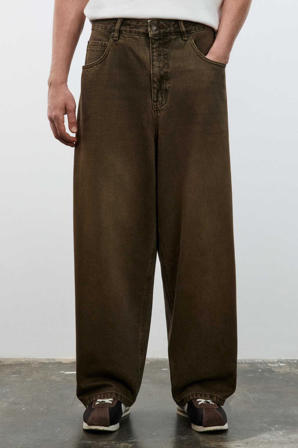 Джинсы baggy fit со средней посадкой - цвет коричневый - 2