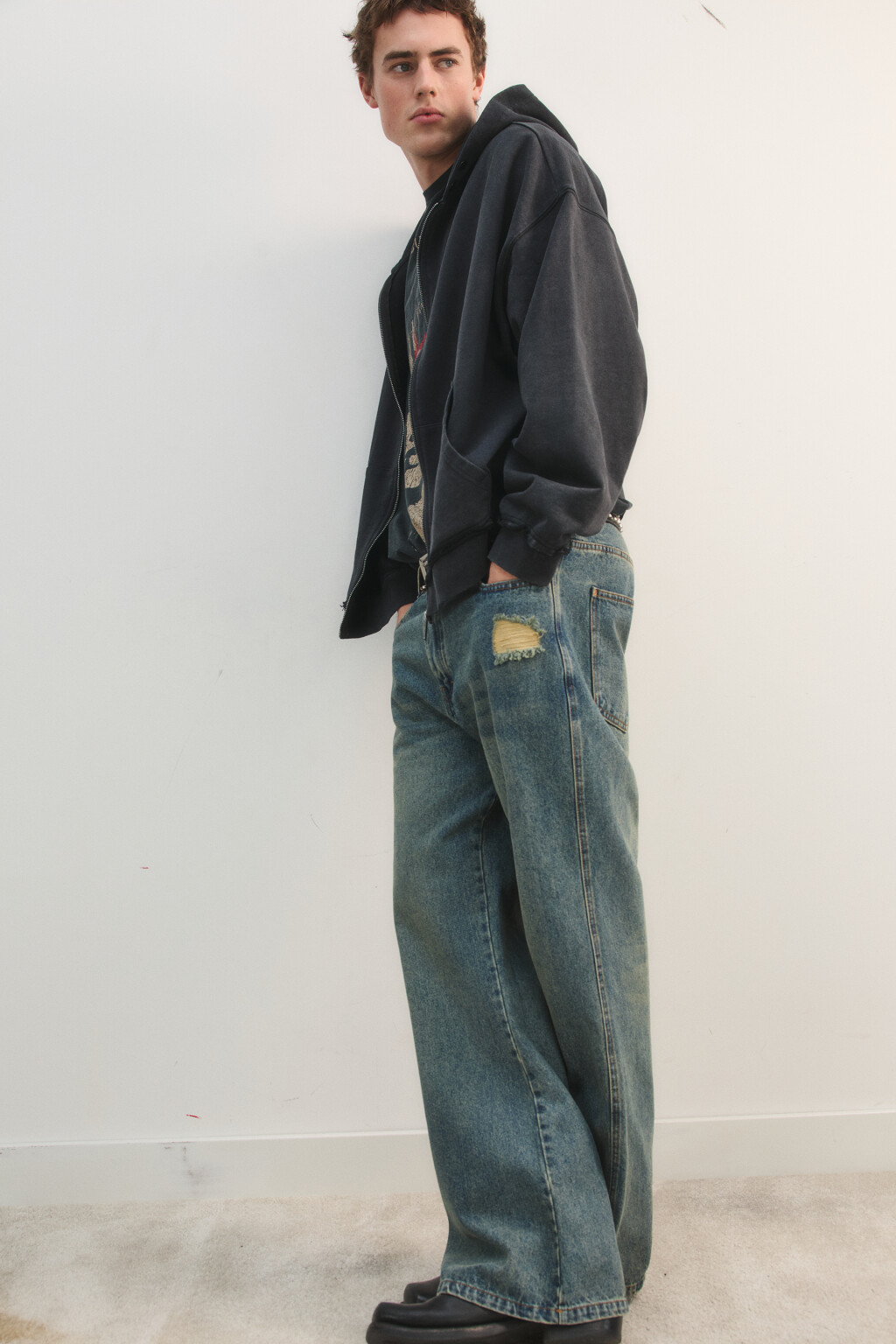 Джинсы flare fit рваные - цвет голубой - 1