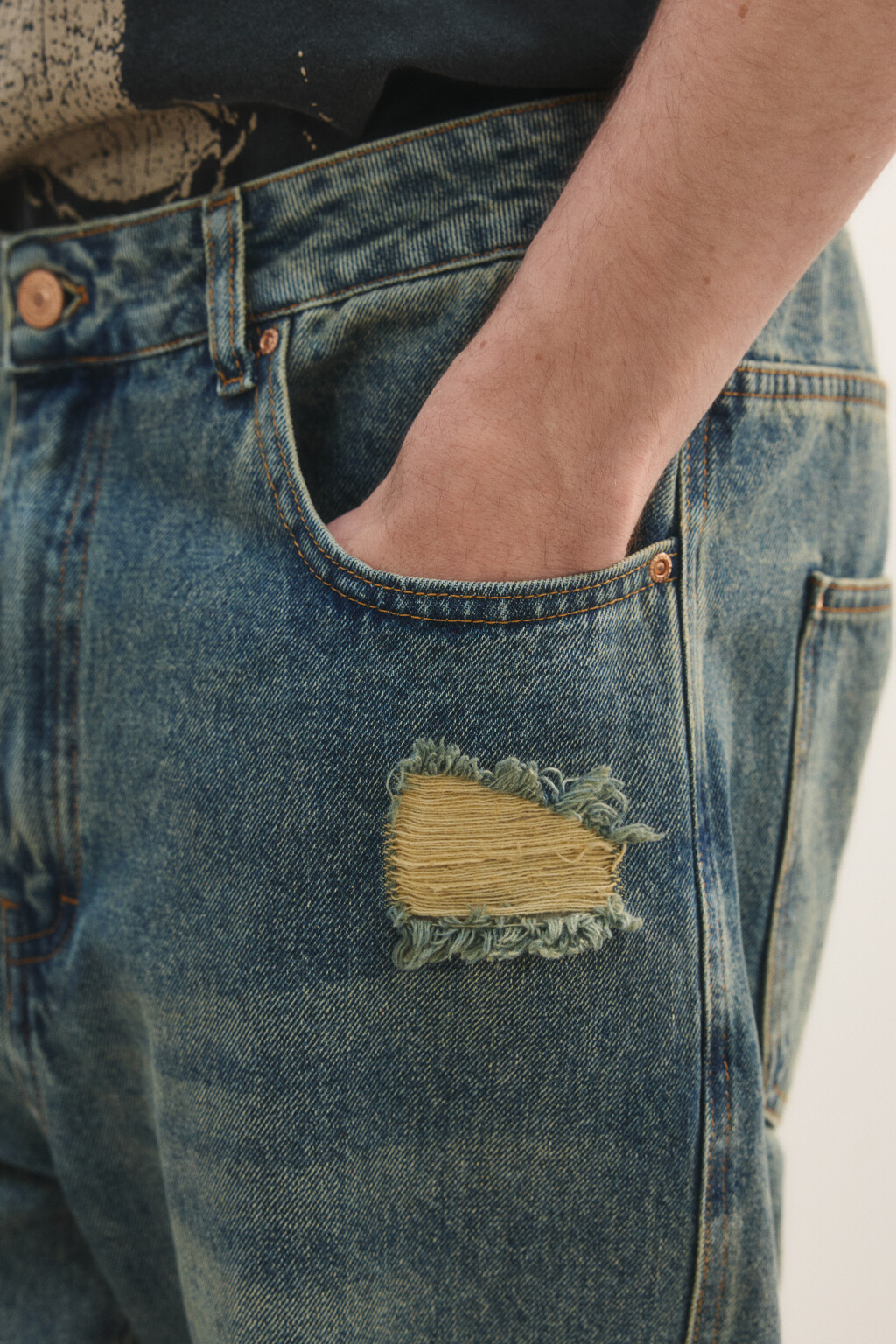 Джинсы flare fit рваные - цвет голубой - 7