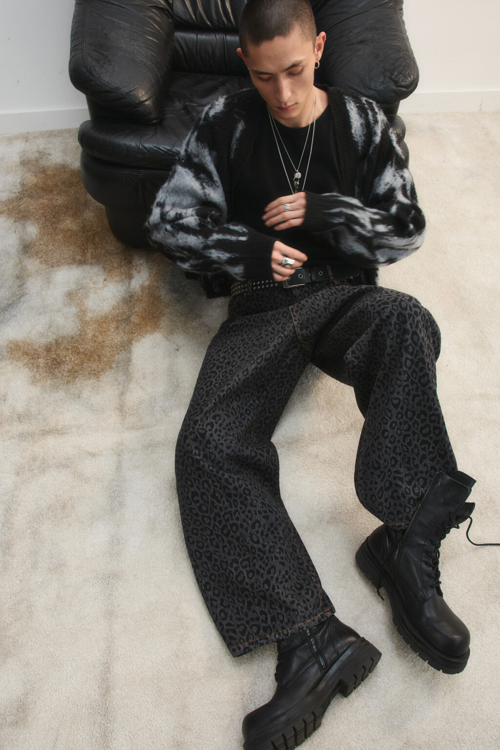 Джинсы wide с леопардовым принтом - цвет серый - 2