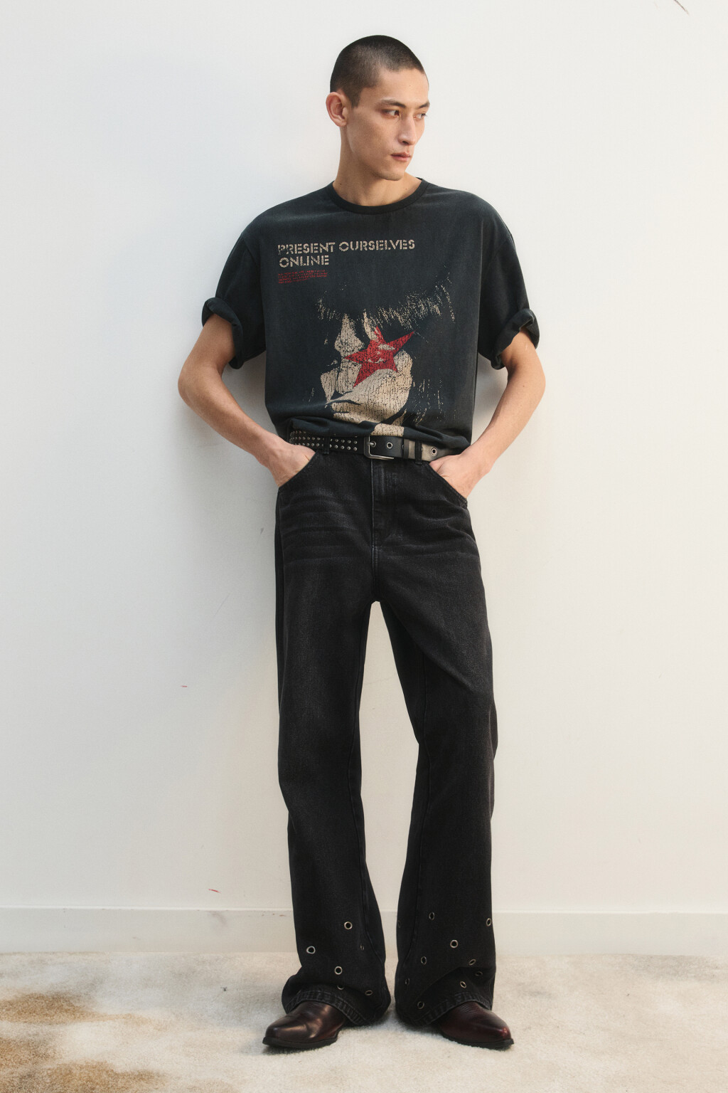 Джинсы клеш с люверсами - цвет серый - 5