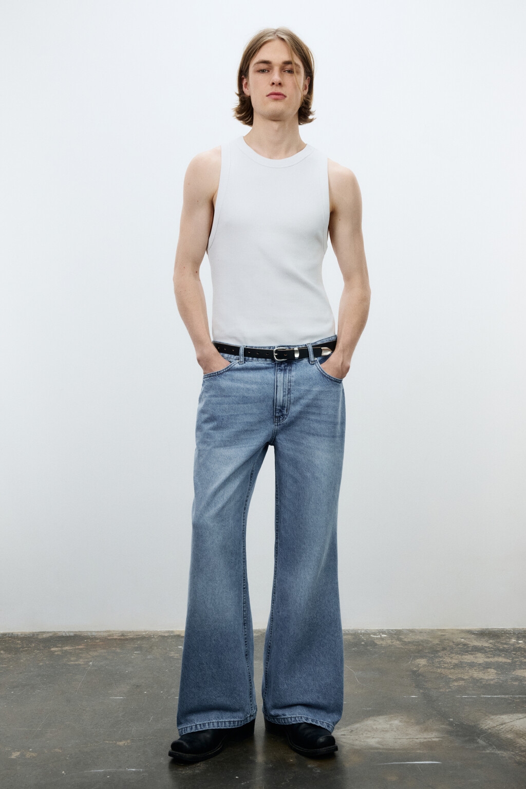 Джинсы клеш со средней посадкой - цвет голубой - 4