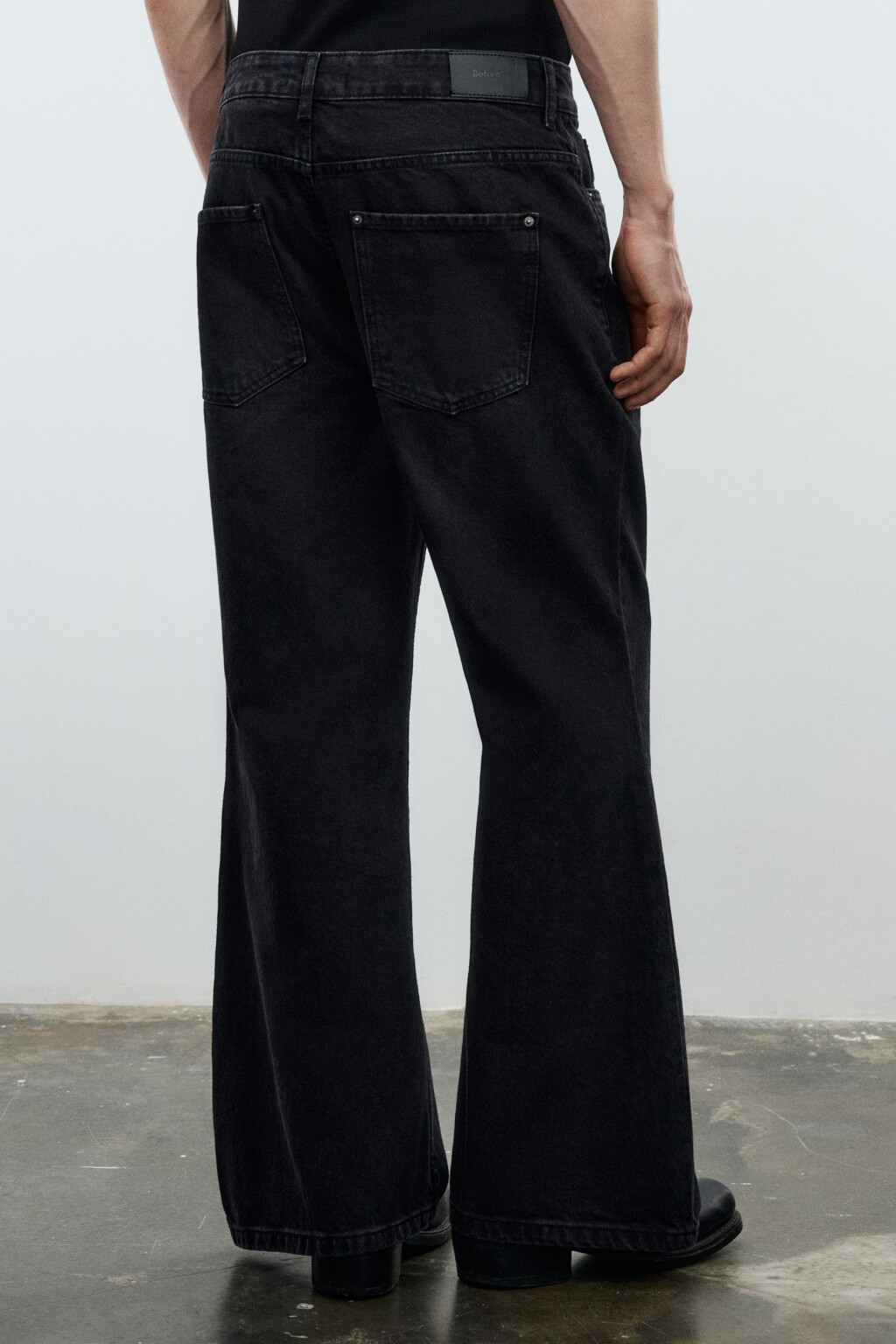 Джинсы клеш со средней посадкой - цвет черный - 3