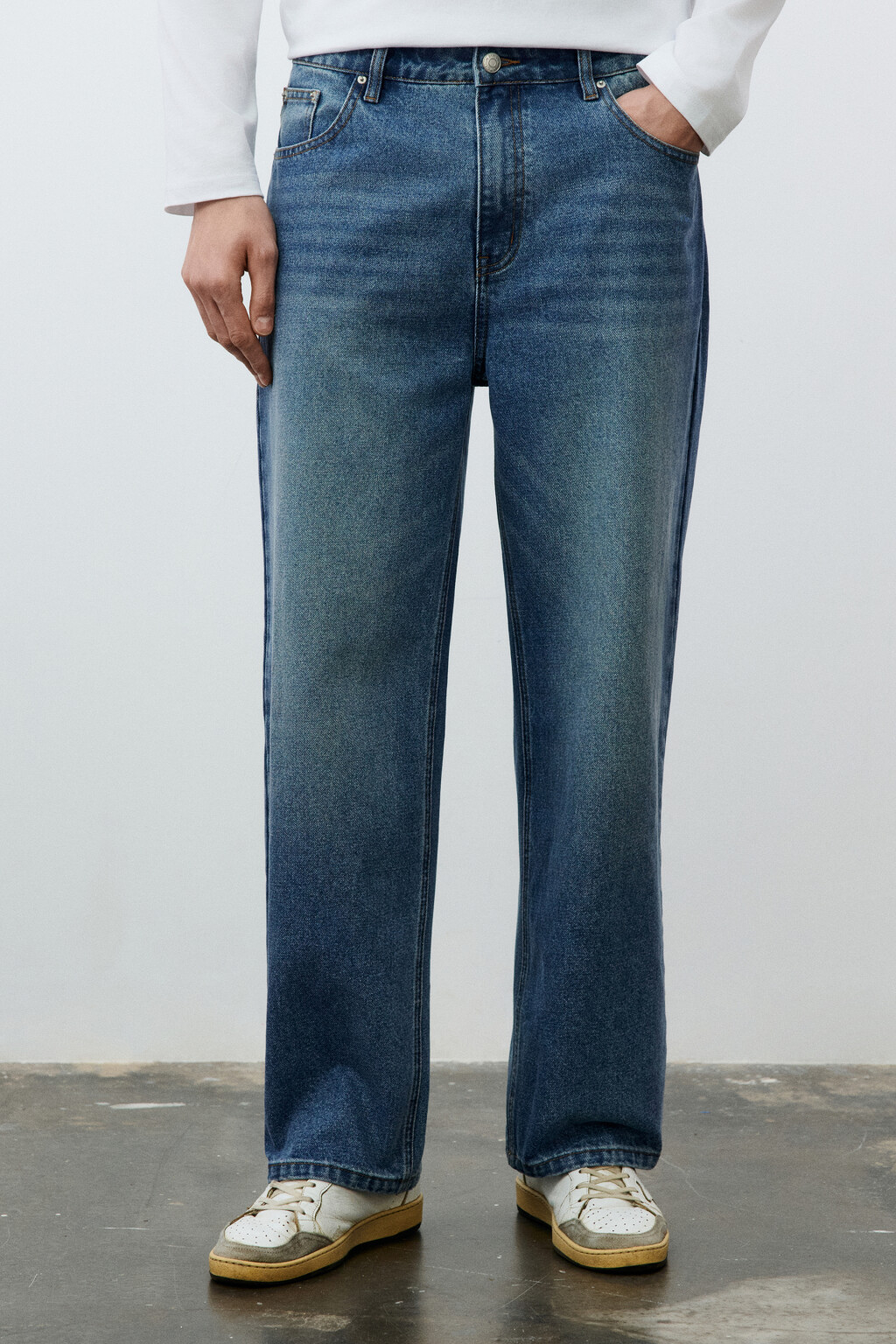 Джинсы straight fit со средней посадкой - цвет голубой - 2