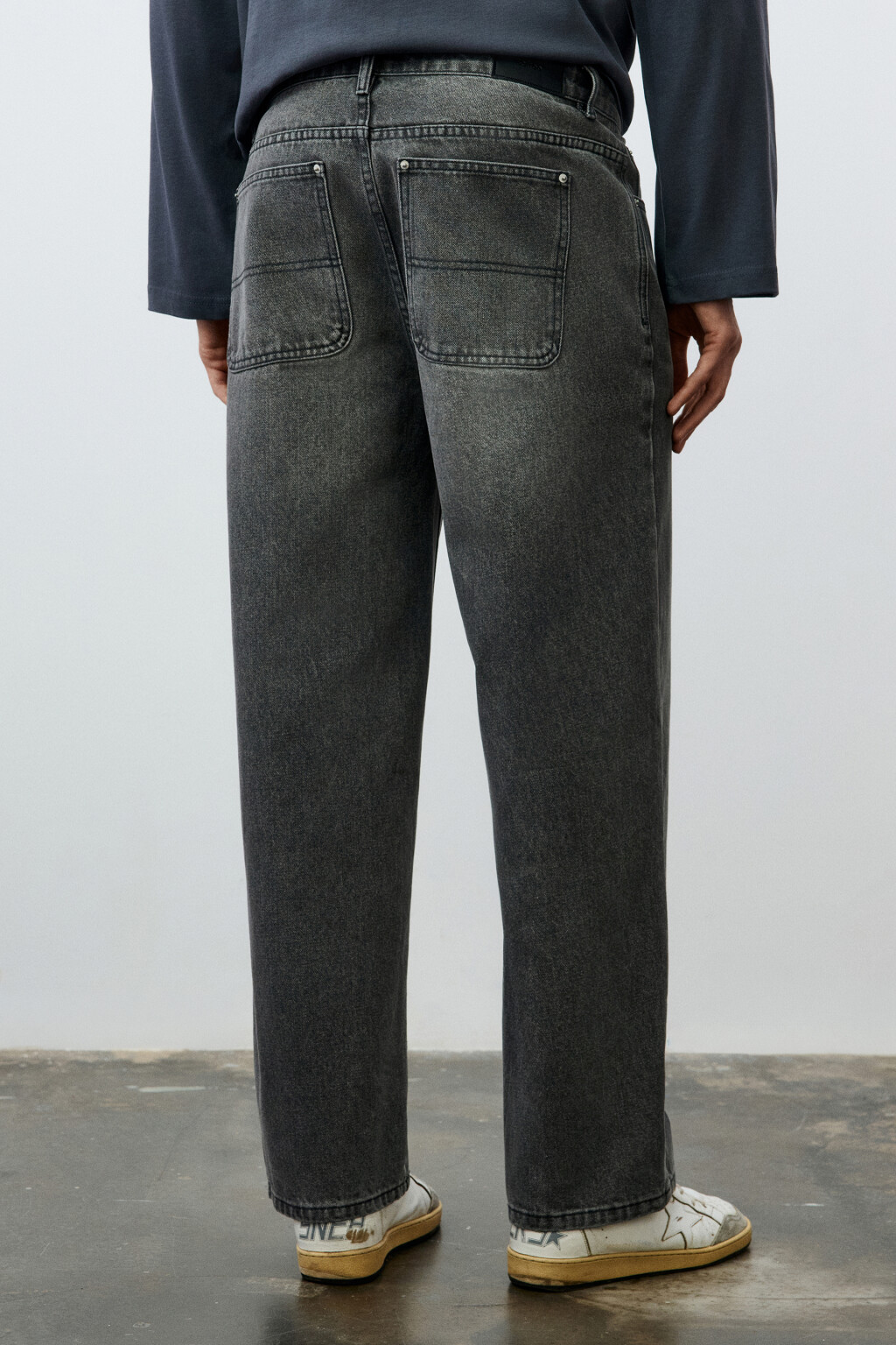 Джинсы straight fit со средней посадкой - цвет серый - 3