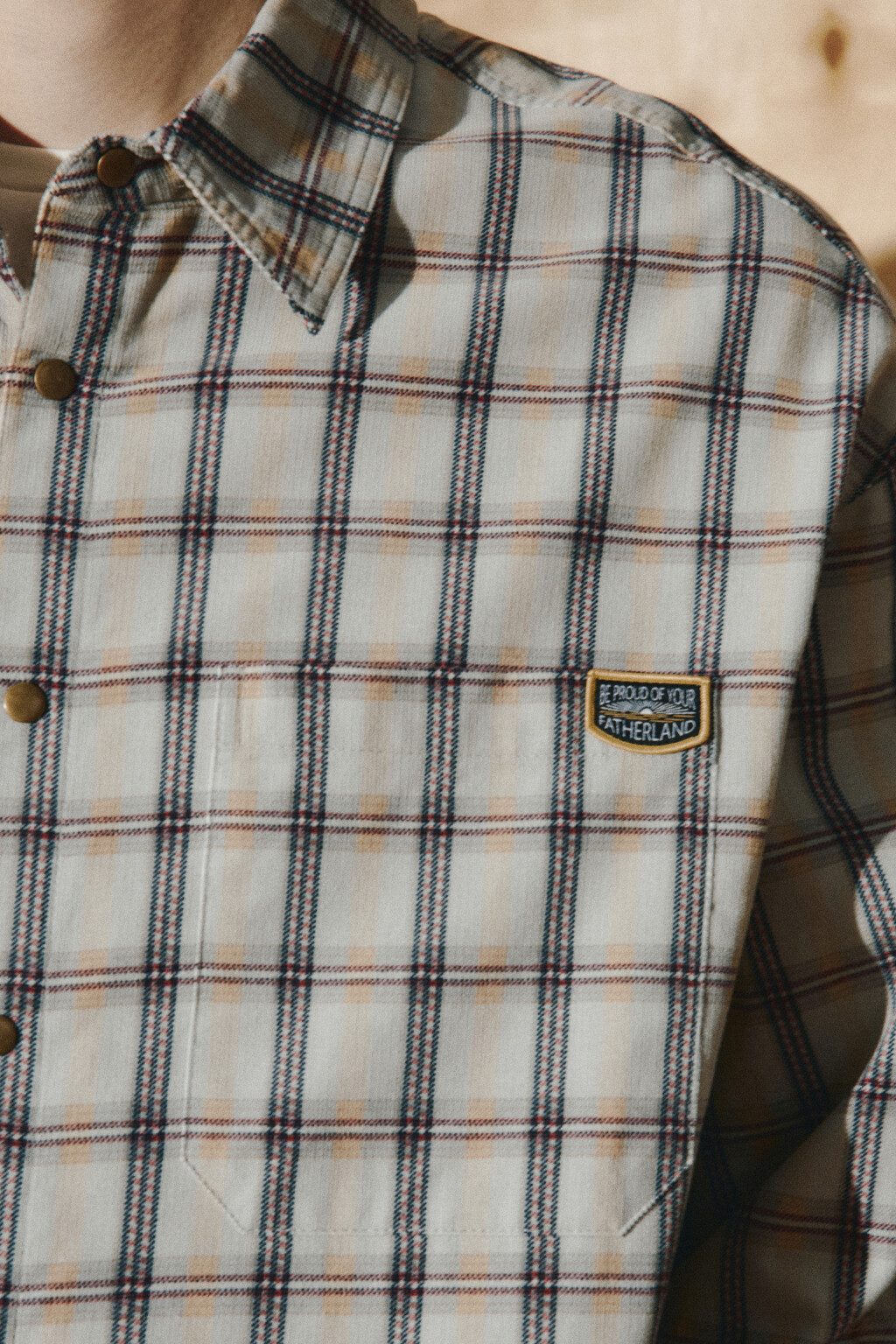 Рубашка хлопковая клетчатая с вышивкой - цвет серый - 7