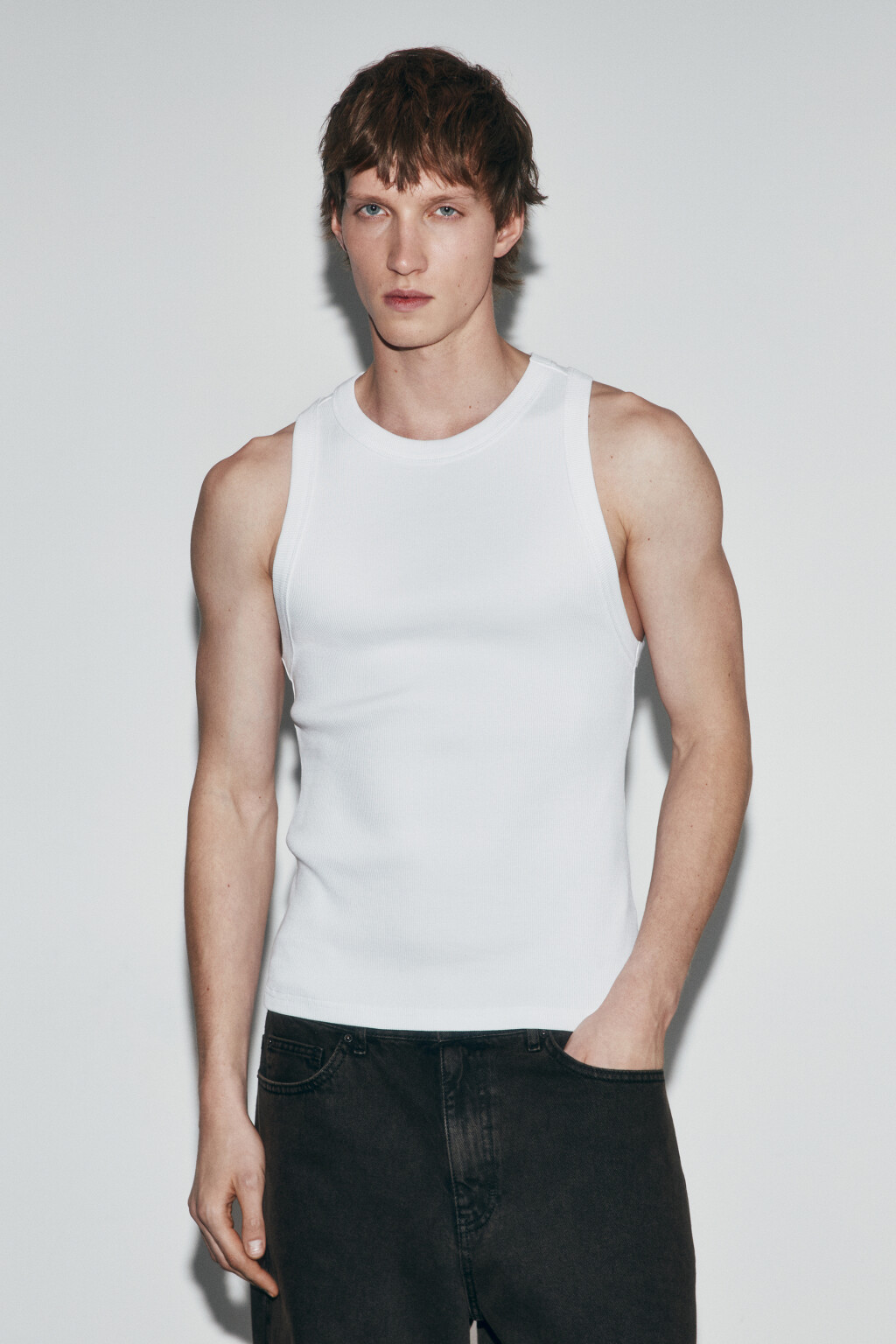 Майка с окантовкой в рубчик - цвет белый - 3