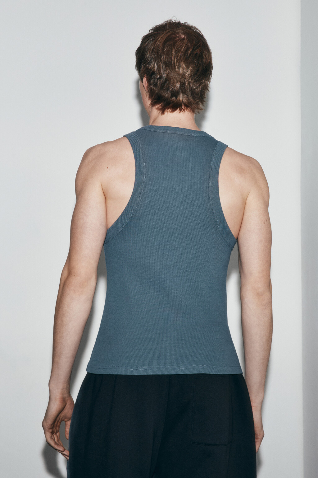 Майка с окантовкой в рубчик - цвет серый - 4