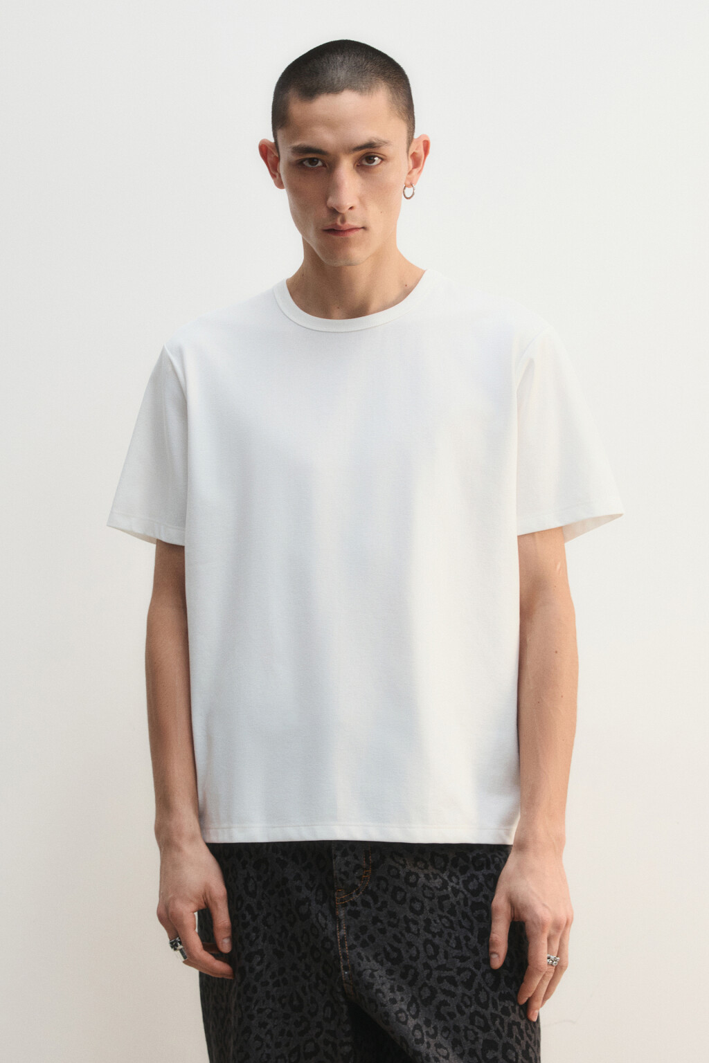 Футболка базовая - цвет белый - 3