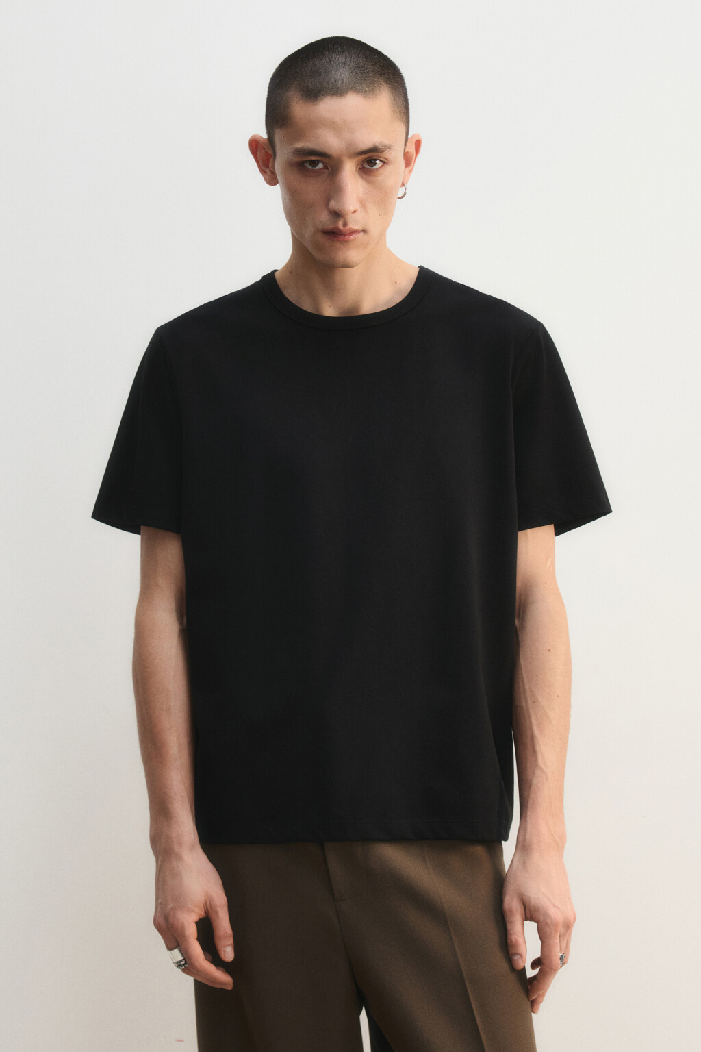 Футболка базовая - цвет черный - 3