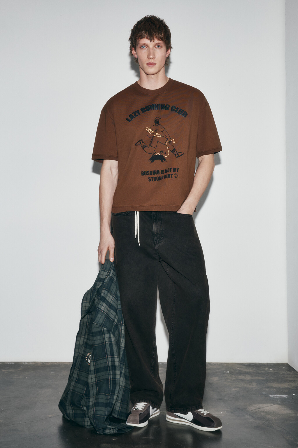 Футболка хлопковая с вареным эффектом - цвет коричневый - 5