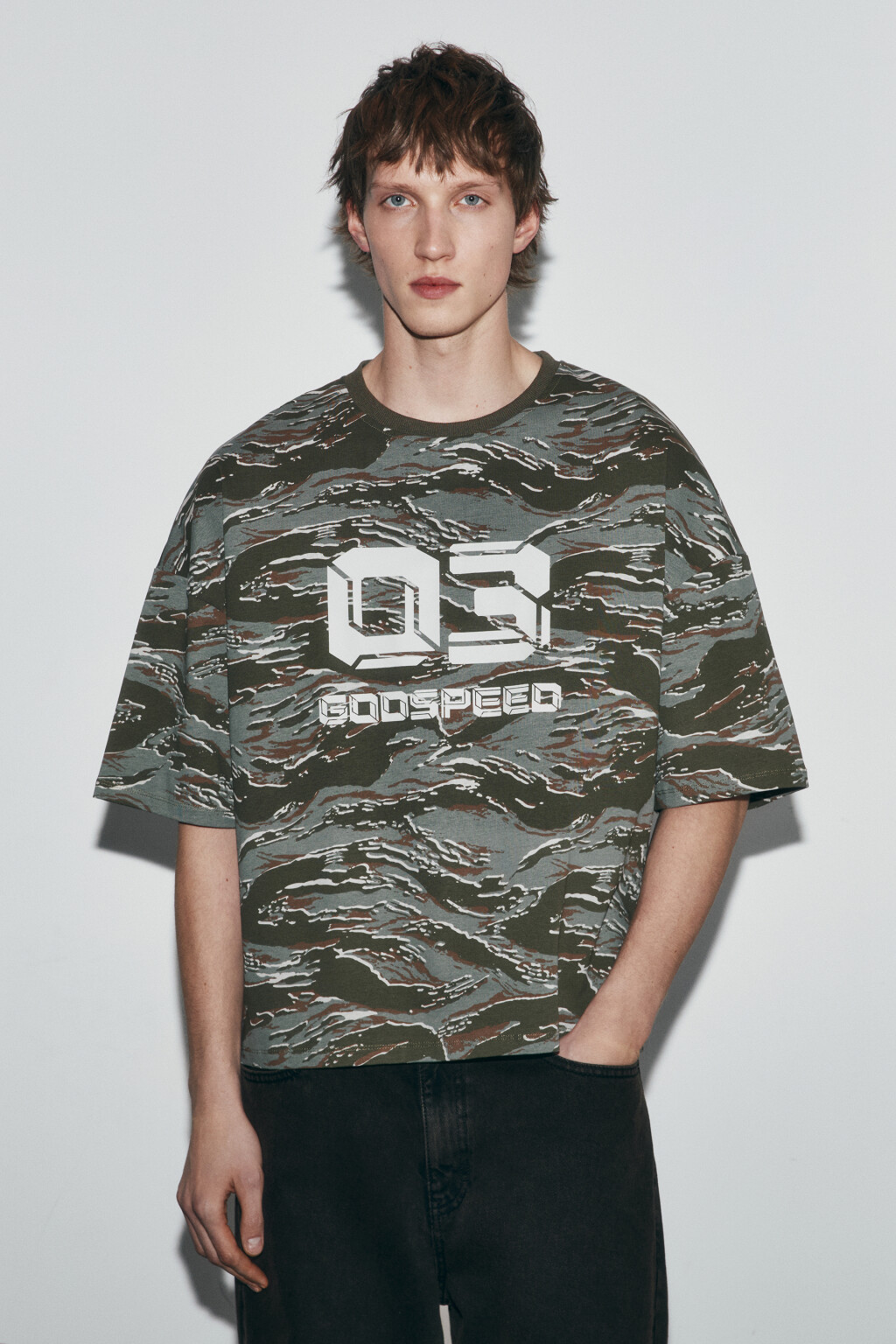 Футболка хлопковая с вареным эффектом - цвет армейский - 3