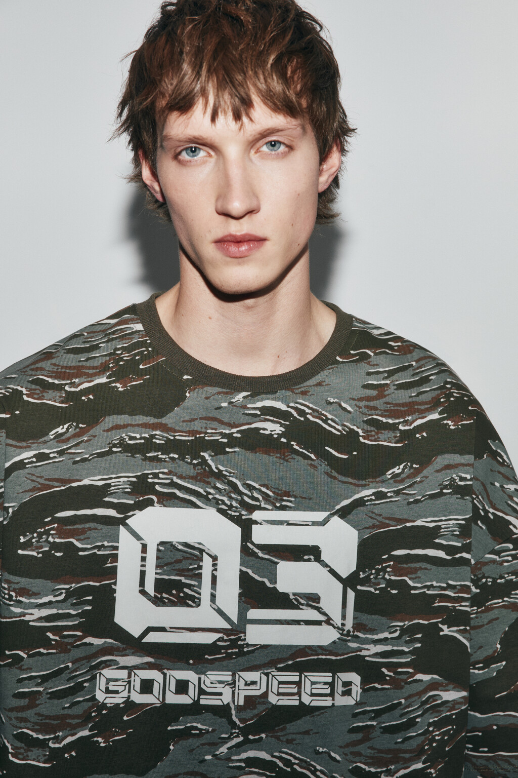 Футболка хлопковая с вареным эффектом - цвет армейский - 6