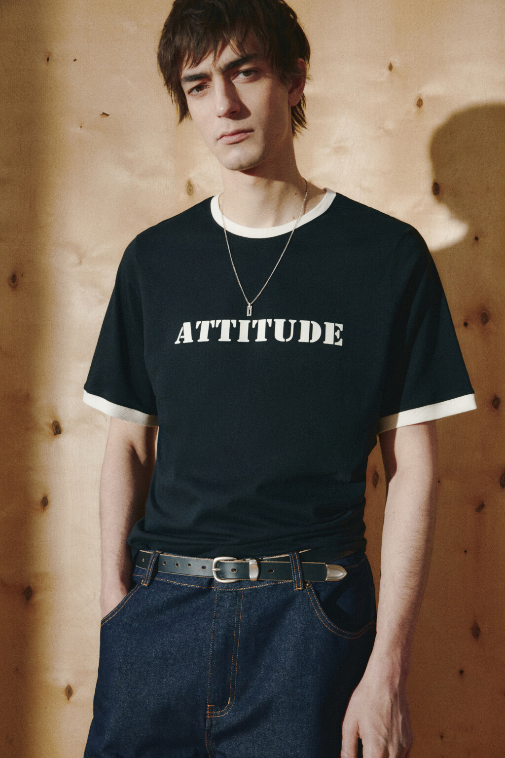 Футболка с принтом и контрастной окантовкой - цвет черный - 1