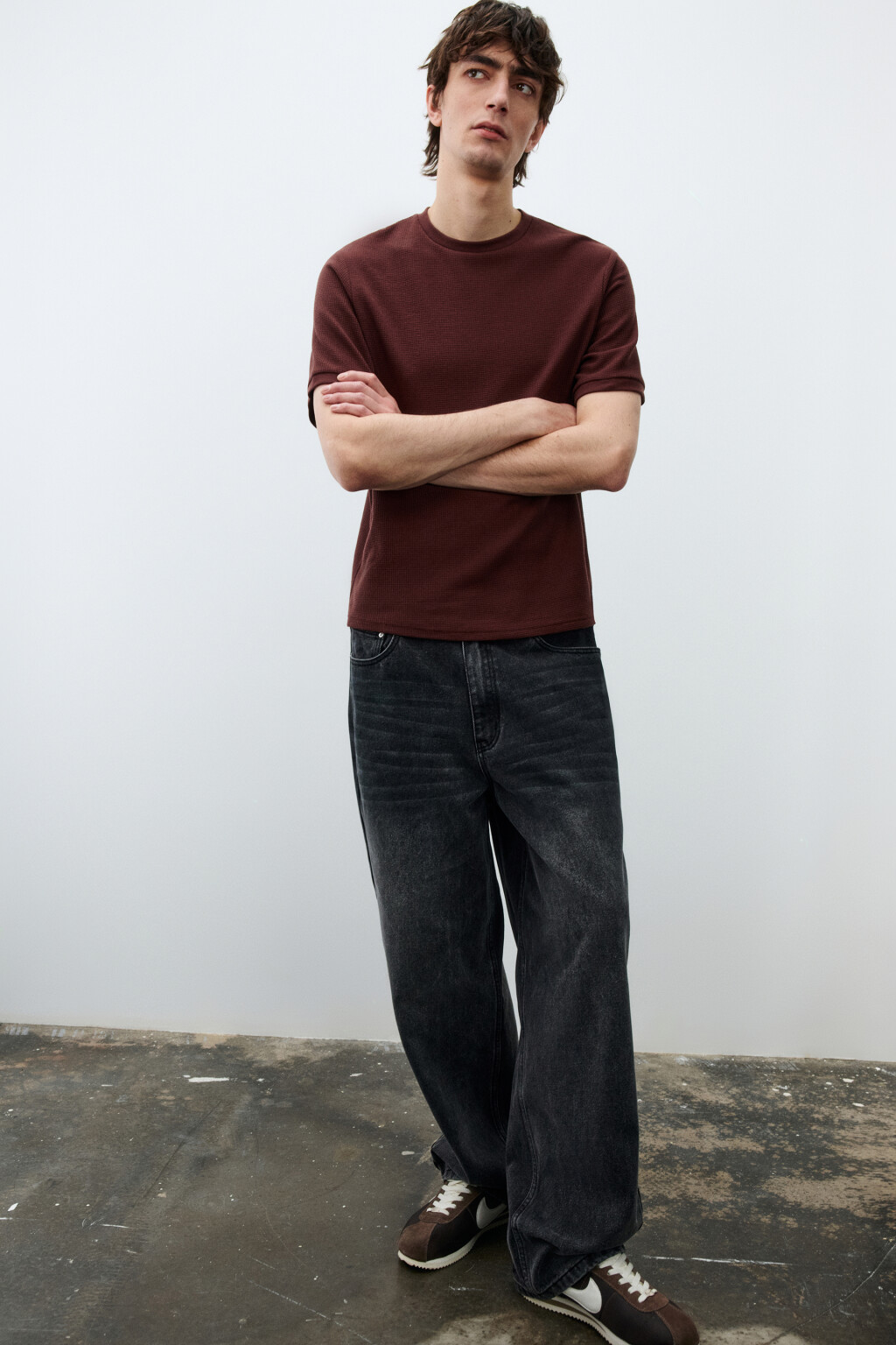 Футболка прямая с вафельной фактурой - цвет коричневый - 2