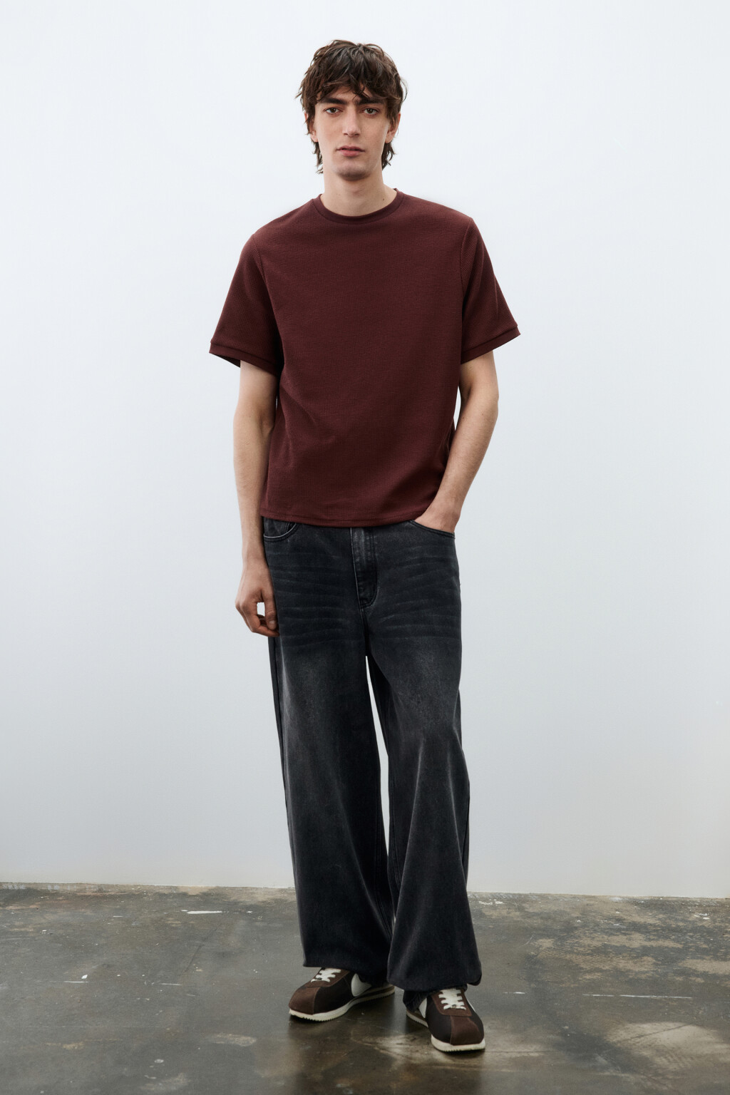 Футболка прямая с вафельной фактурой - цвет коричневый - 5