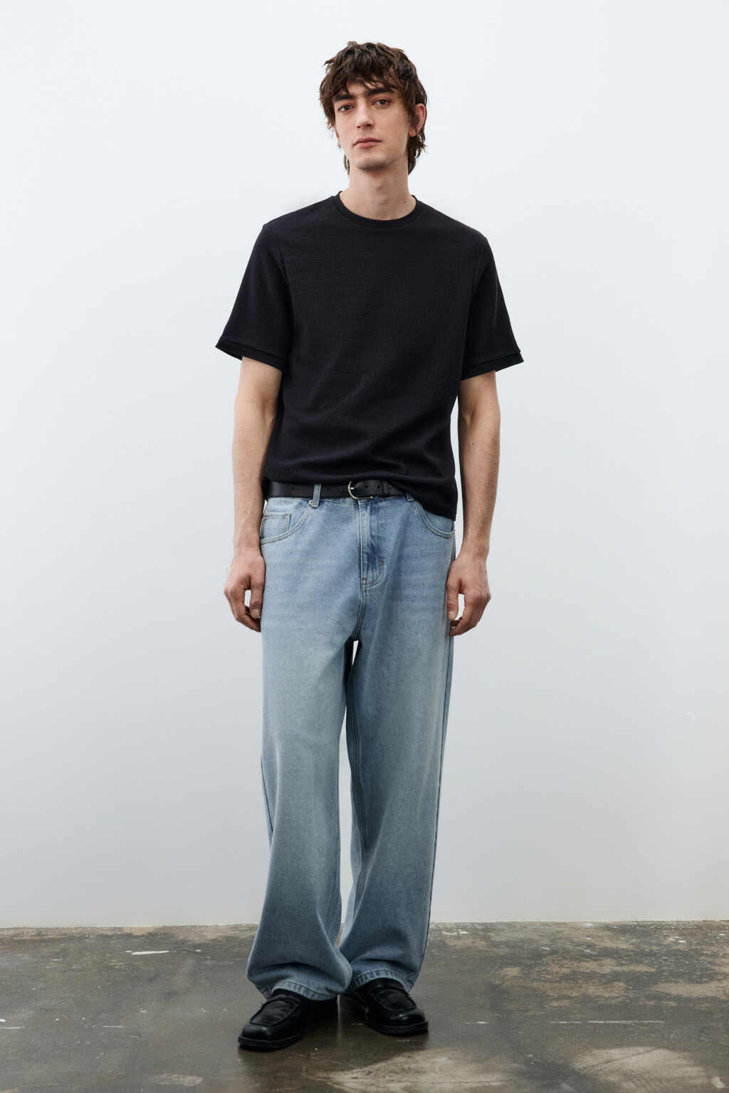 Футболка прямая с вафельной фактурой - цвет черный - 5