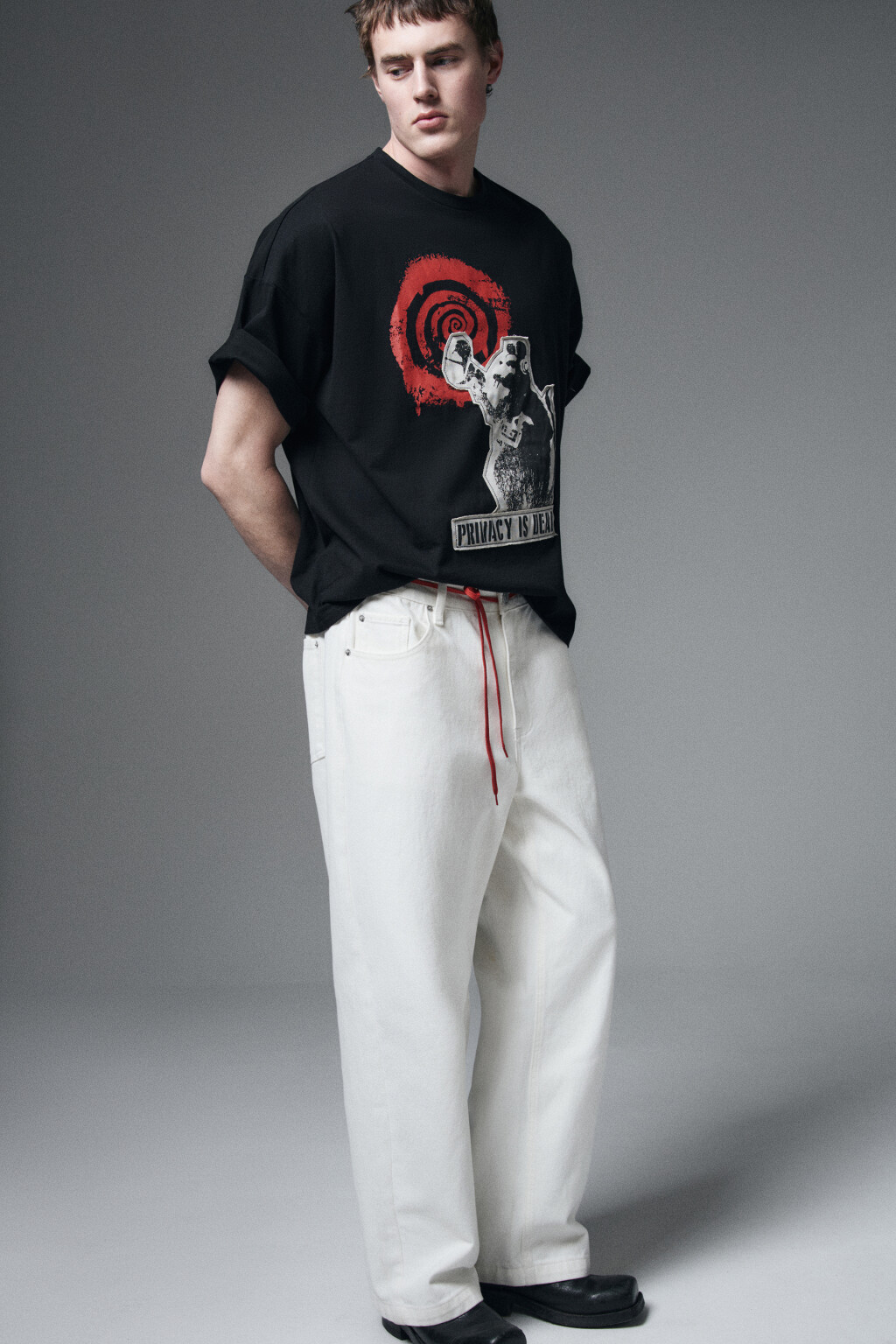 Футболка хлопковая оверсайз с принтом - цвет черный - 2