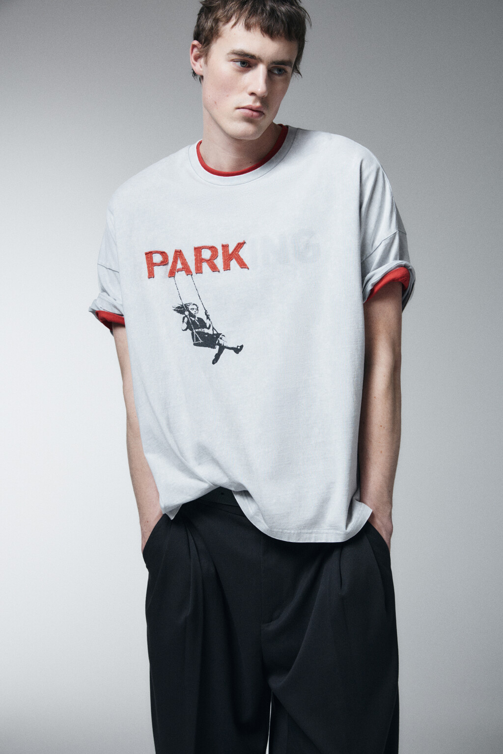 Футболка хлопковая оверсайз с принтом - цвет серый - 2