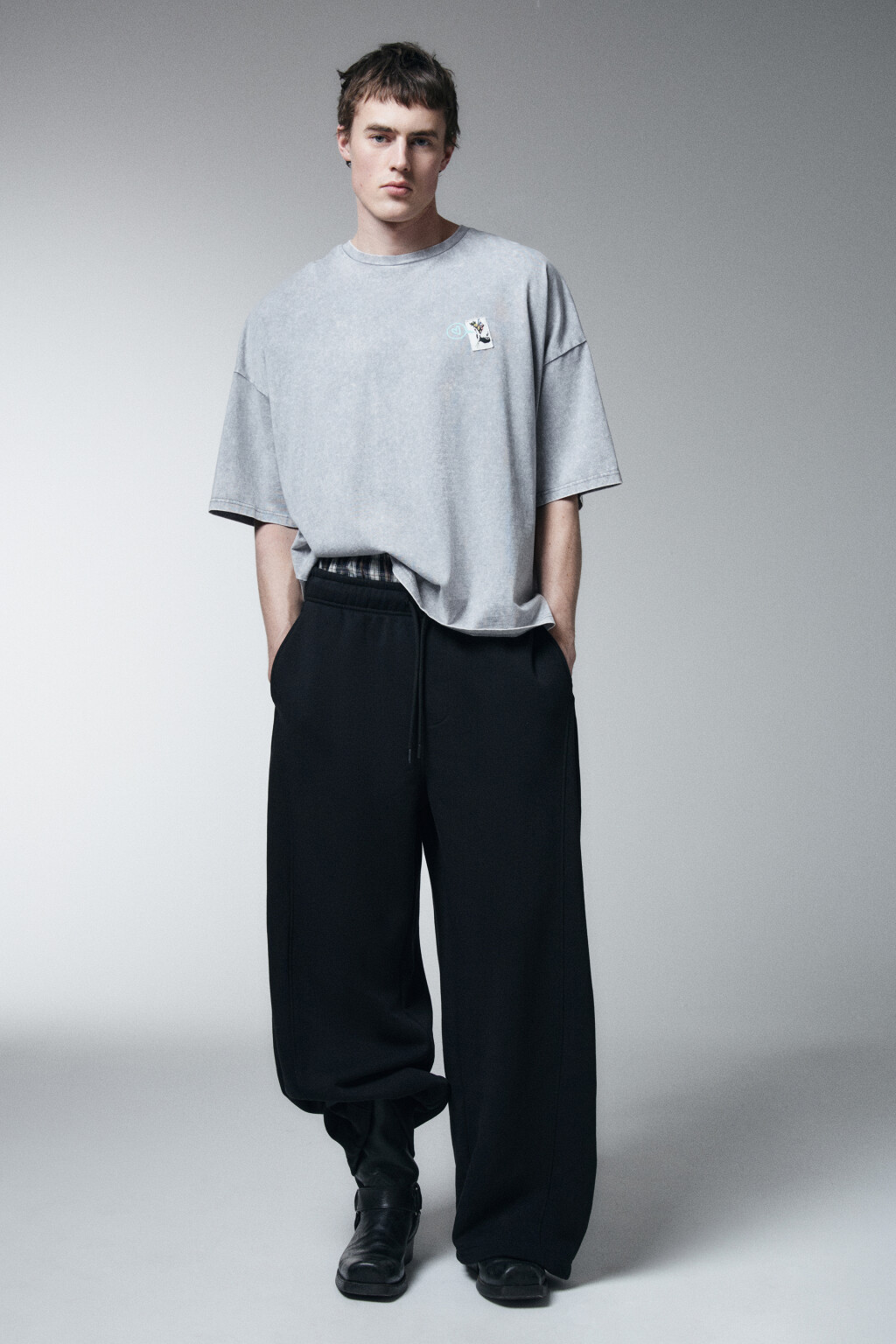 Футболка хлопковая оверсайз с принтом - цвет серый - 5