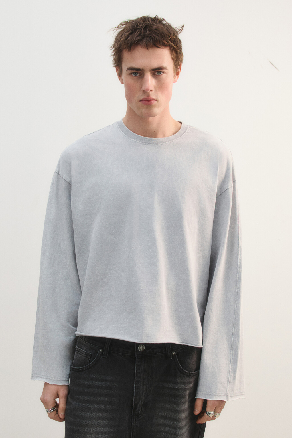 Лонгслив базовый удлиненный из хлопка - цвет серый - 3