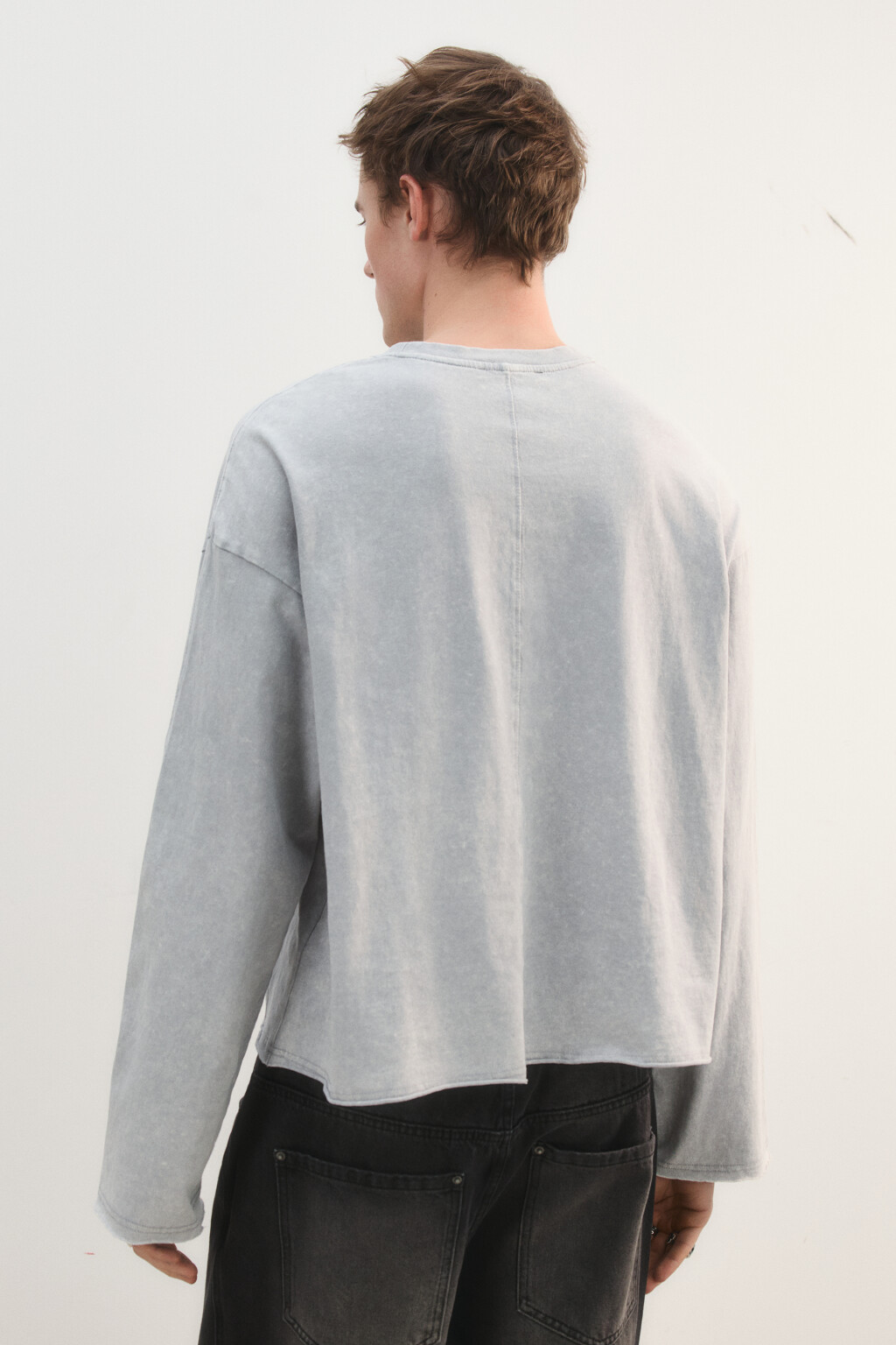 Лонгслив базовый удлиненный из хлопка - цвет серый - 4