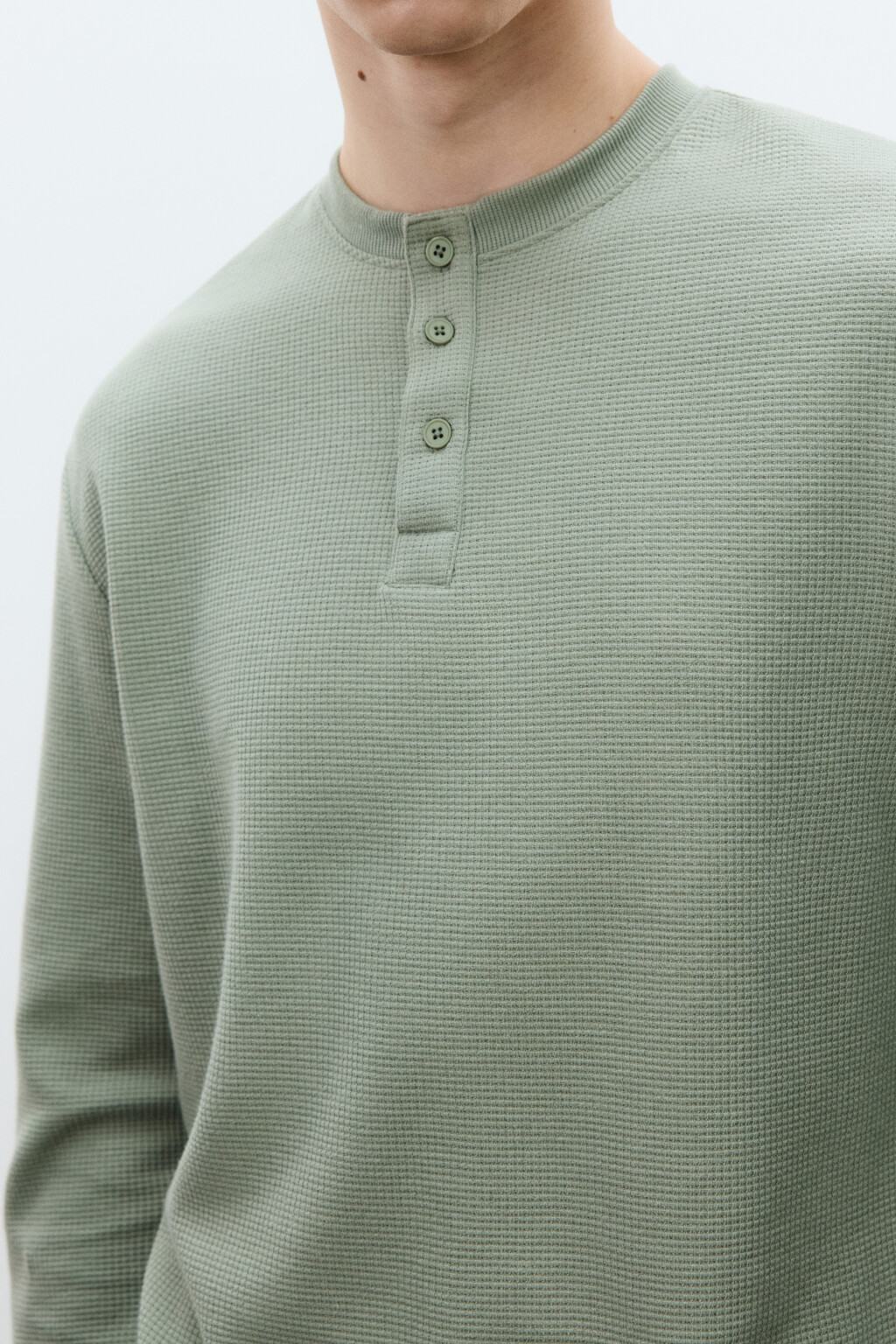 Лонгслив хенли трикотажный на пуговицах - цвет зеленый - 6